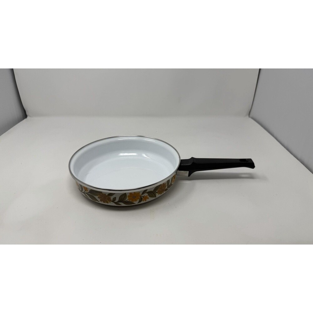 JMP Capri Enamelware 8.5" Skillet/Fry Pan No Lid With Handle Retro Floral